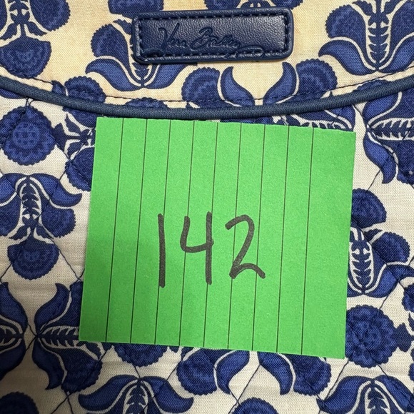 Elegant Blue and White Floral Crossbody/Adjustable Bag - Picture 8 of 8